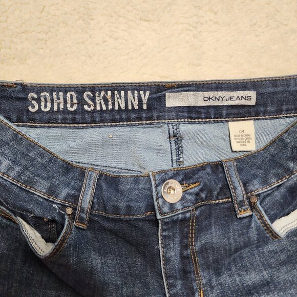 DKNY Jeans Soho Skinny Blue Dark Wash Mid Rise Size 4 (28x27) Stretch - Picture 3 of 9